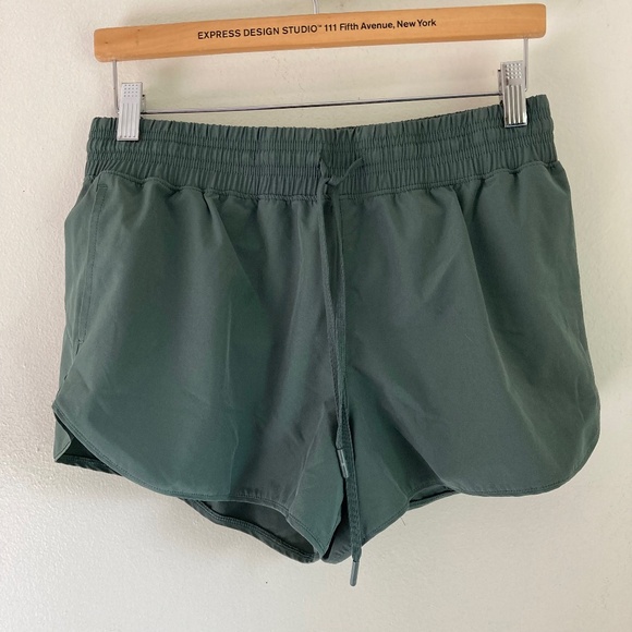 90° Degree by reflex women’s shorts - Picture 1 of 6